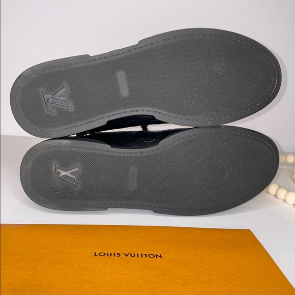 โโSOLDโโ($750) Louis Vuitton empreinte leather sneakers - Picture 7 of 12